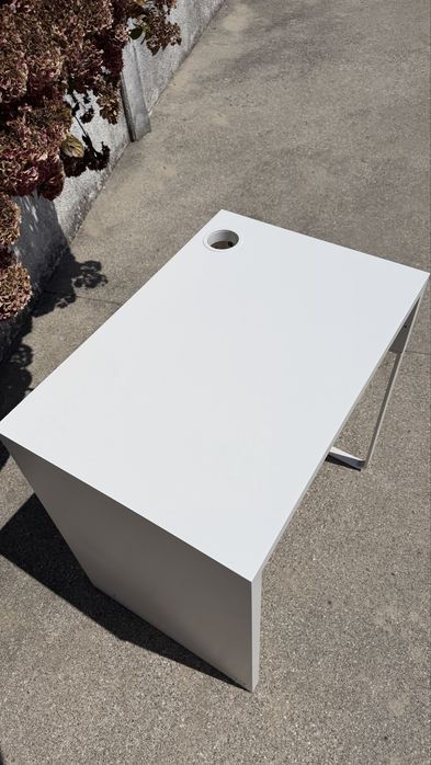 Secretária IKEA MICKE Branca – 73x50 cm, sem gaveta, Gestão de Cabos