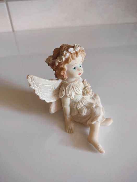 Aniołek Ceramiczny Siedzący
