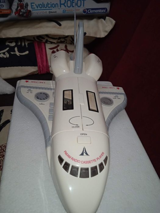 Rádio avião com FM e cassete