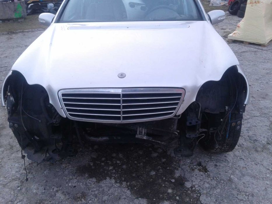 Mercedes W203 C Klasa Kombi Drzwi Maska Atrapa Hak Alufelgi Skóra 2.7