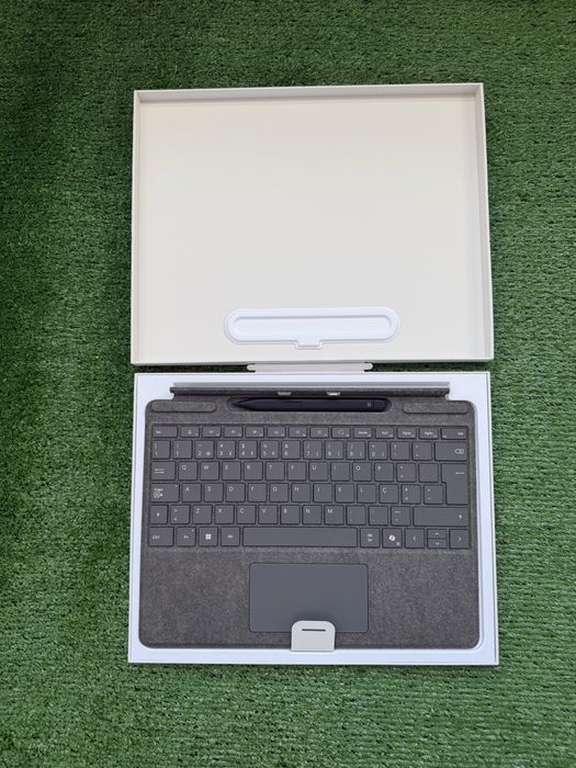Microsoft Surface Pro 11th (13”)