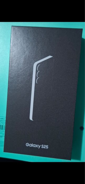 Samsung S25 NOVO.