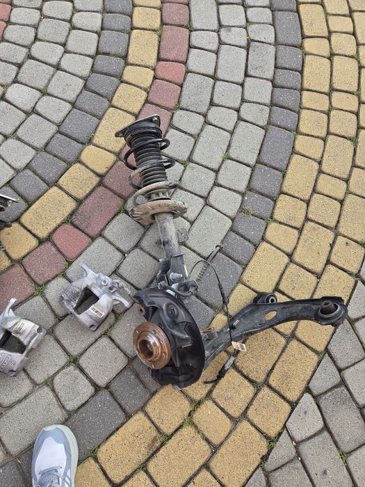 McPherson Peugot 3008 1.2 benzyna 2023r