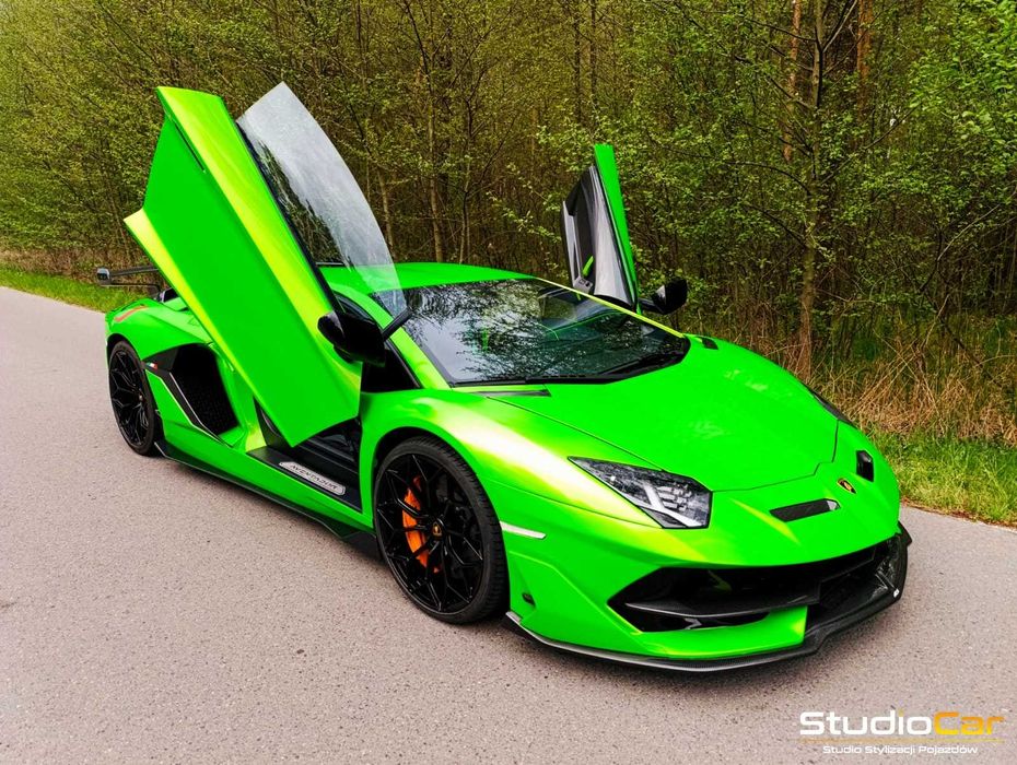 Oklejanie pojazdów zmiana koloru samochodów przyciemnianie dechroming