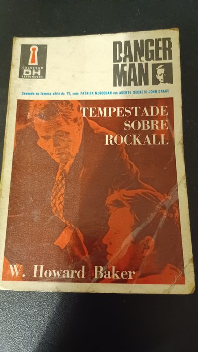 Livro "Tempestade Sobre Rockall" de W. Howard Baker