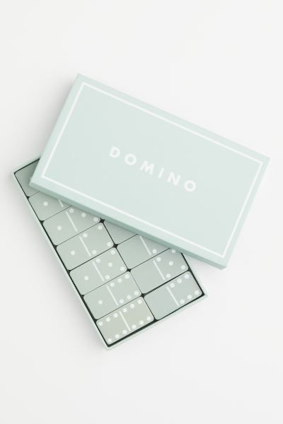 Dominó H&M ainda selado