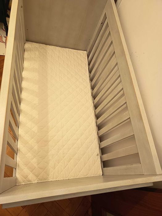 Łóżeczko dla dziecka, z materacem, stan idealny