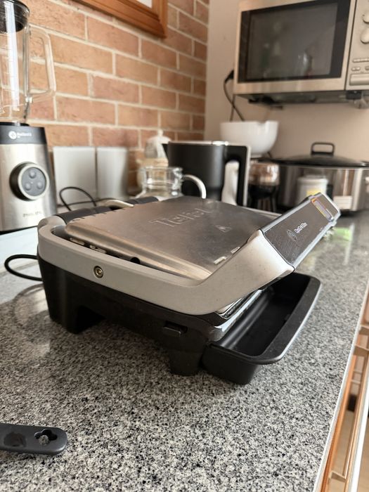 Продам електрогриль Tefal OptiGrill Elite (GC750D30).