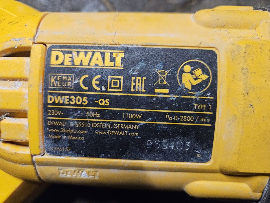 Piła szablasta lisi ogon DeWALT DWE305 QS