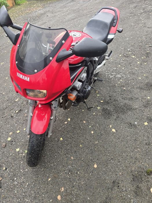 Motocykl Yamaha FZS 600