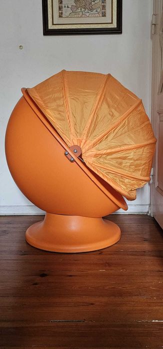 Cadeira giratória para crianças cor laranja IKEA PS LÖMSK