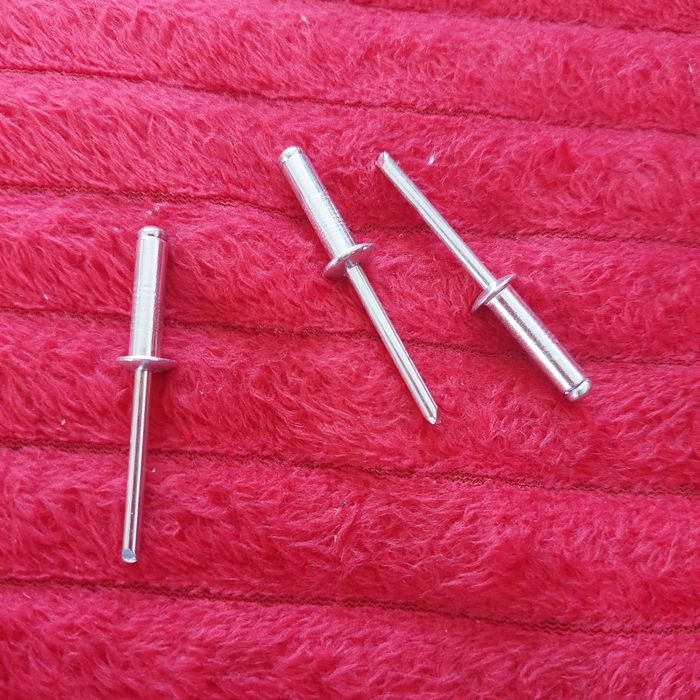 Nity aluminiowe 4.8 x 18 mm 13 szt.