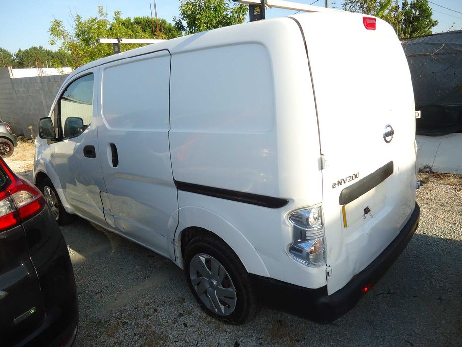 Nissan e-NV200 de 2017 só ás peças