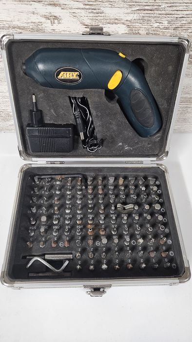 Aparafusadora Eléctrica Pequena.