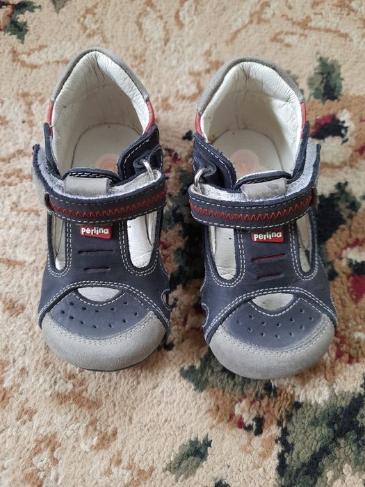 Босоніжки Perlina