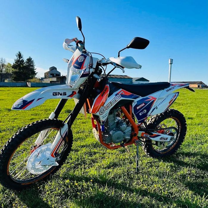 Продам мотоцикл Geon gns 300