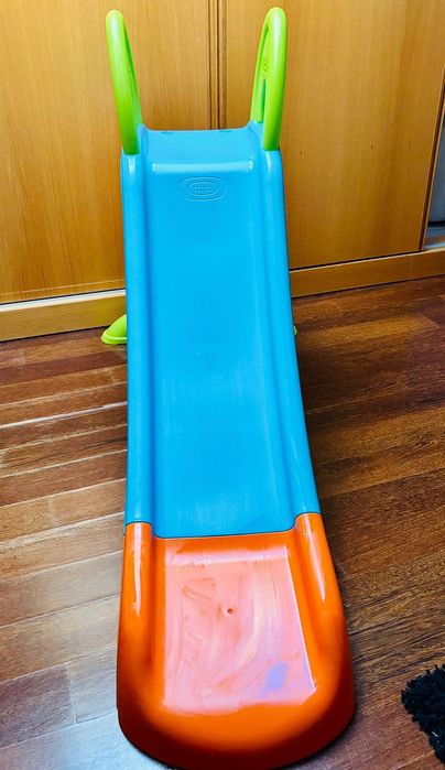 Escorrega de interior e exterior