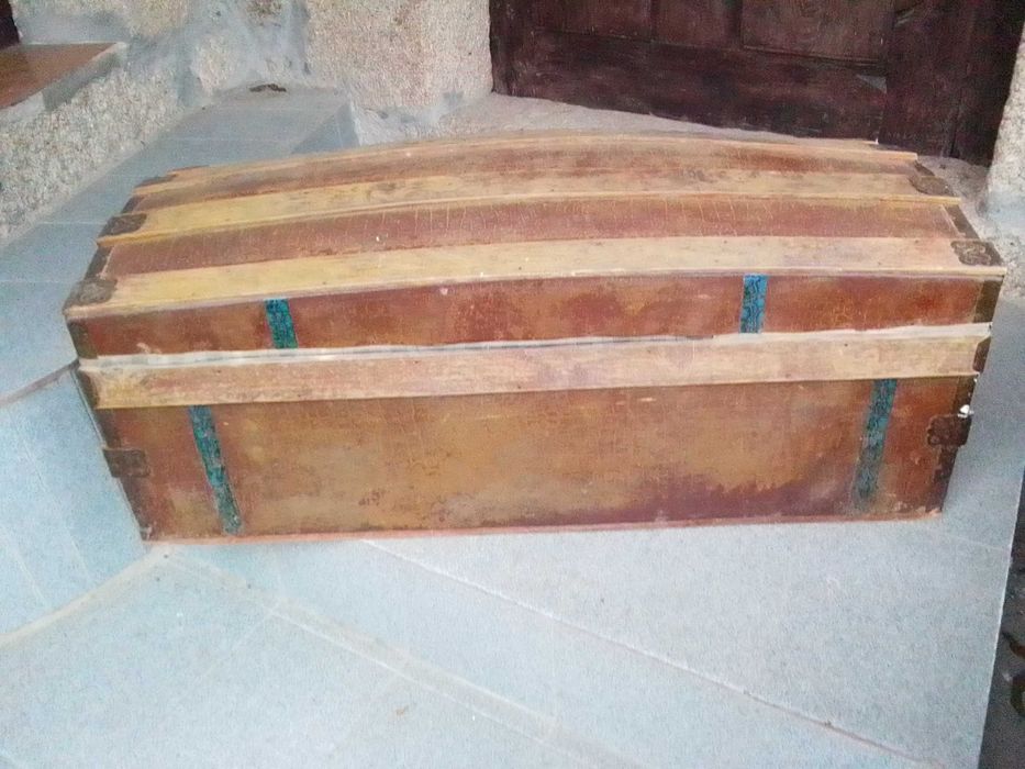 BAU/ARCA antigo em bom estado