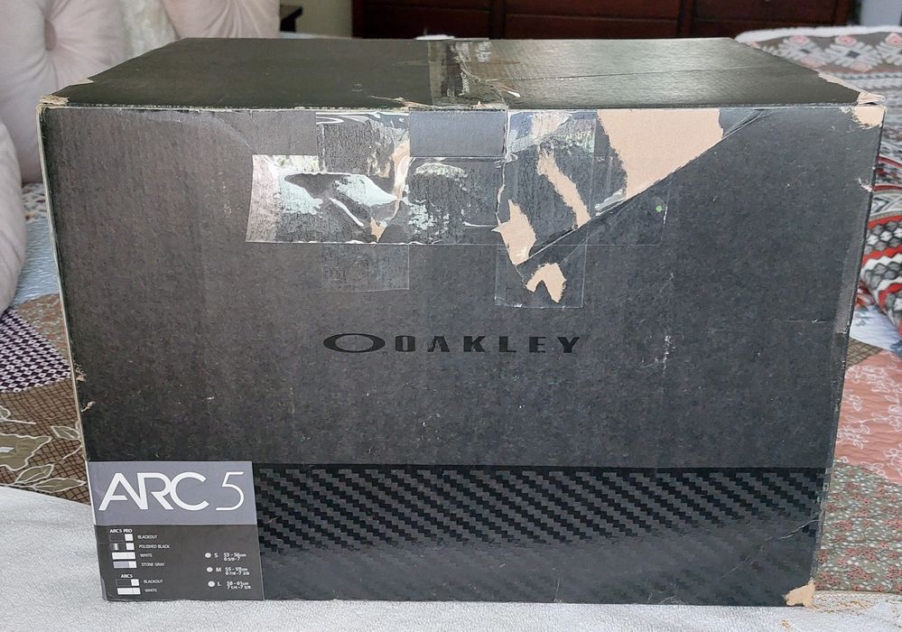 Гірськолижний шолом шлем OAKLEY ARC5