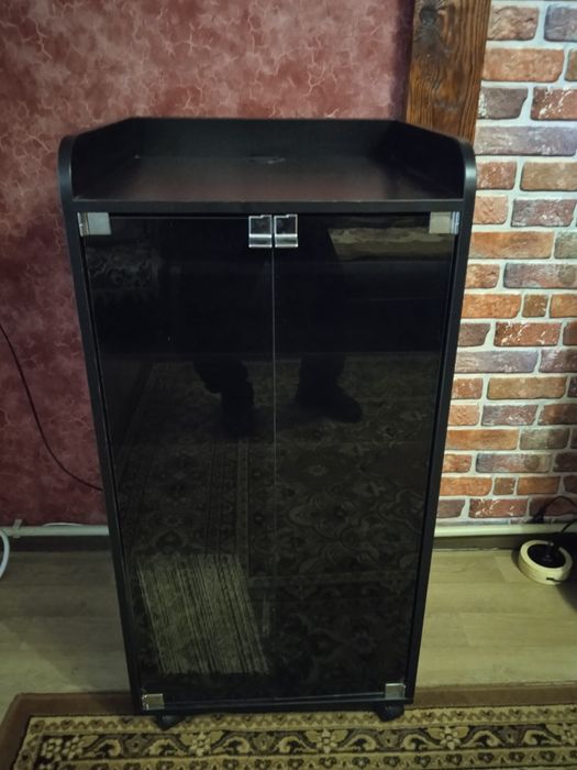 Стойка под аудиотехнику