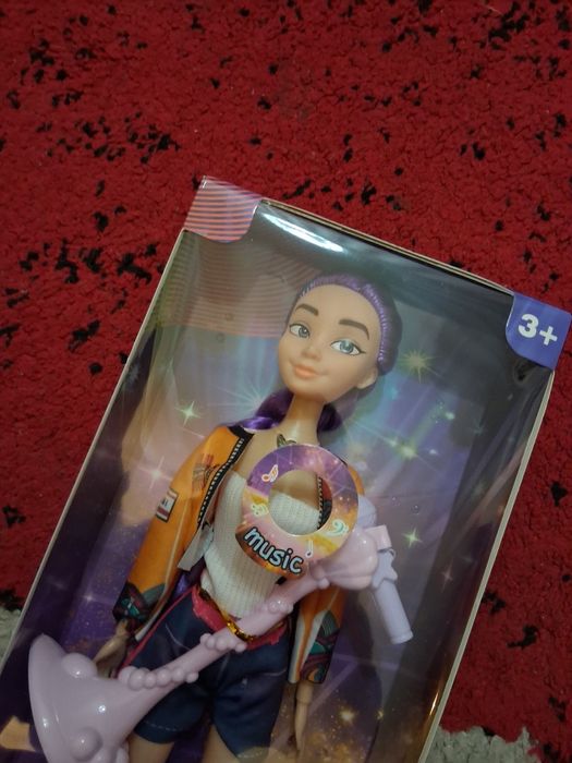 Boneca Rumi Articulada