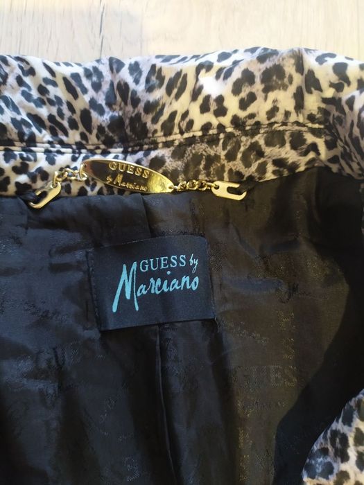 Нове пальто guess