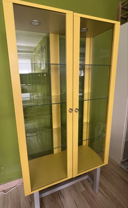 Witryna kredens szafa biblioteczka Ikea Stockholm żółta
