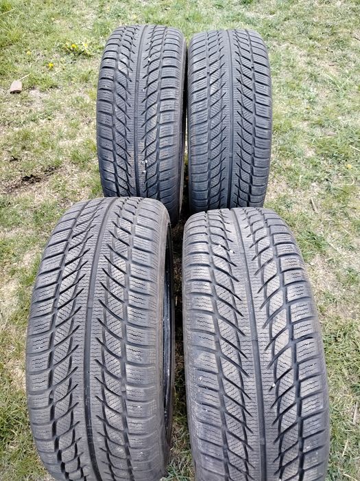 4SZT opony GOODRIDE 205/45/R17 zimowe DOT2220
