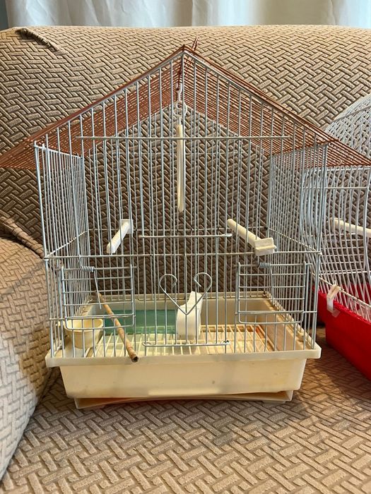 Vendo 3 gaiolas de tamanhos diferentes