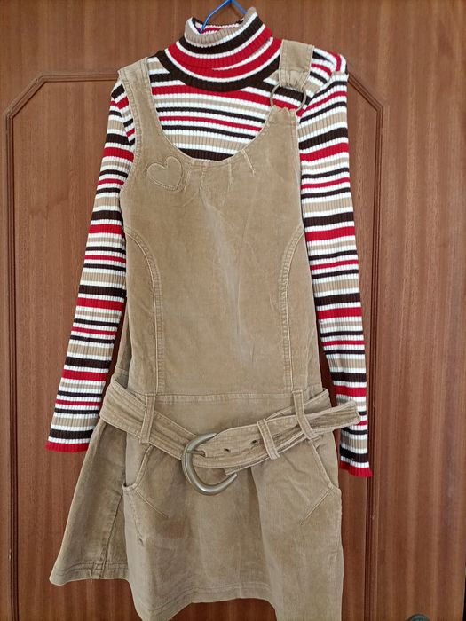 Saia de peito com camisola