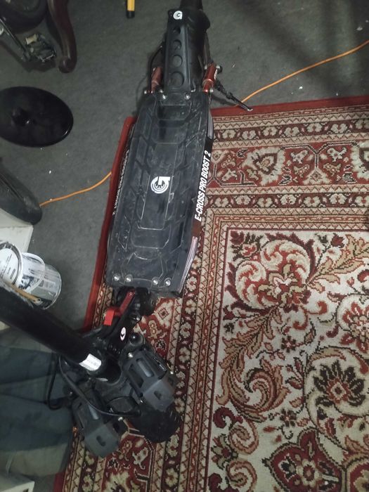 Trotinete urban glide e-cross pro boost 2