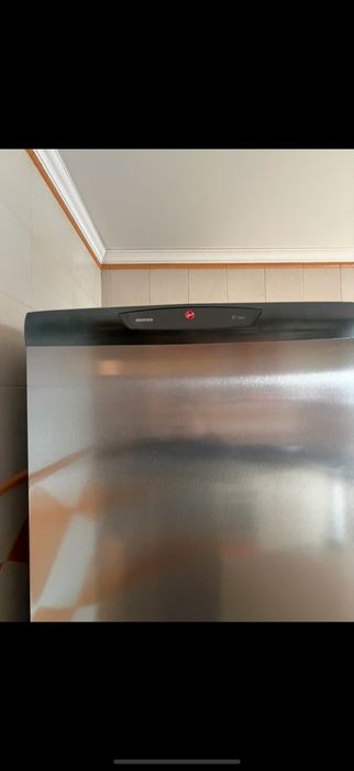 Frigorífico Combinado Hoover Inox – Classe A+ (Excelente Estado)