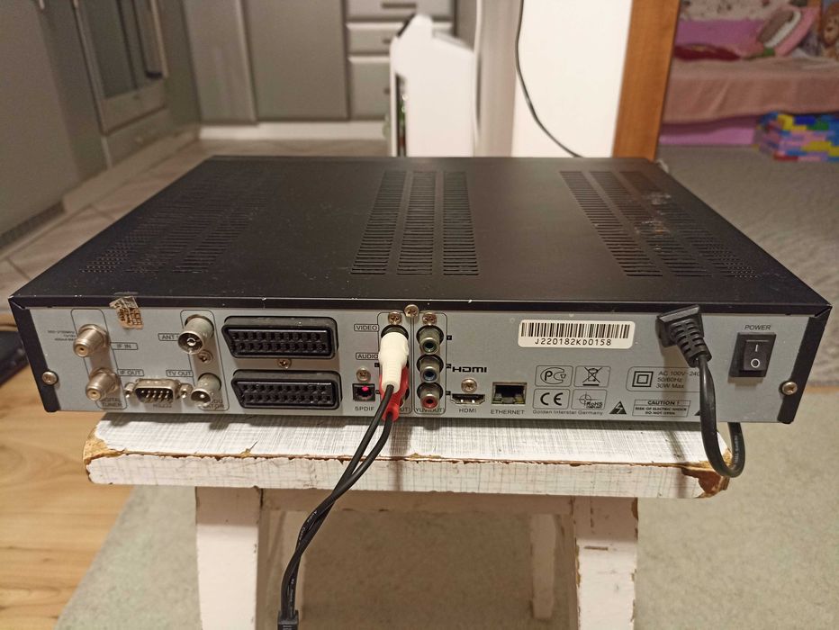 Tuner satelitarny Golden Interstar GI-S890 CRCI HD
