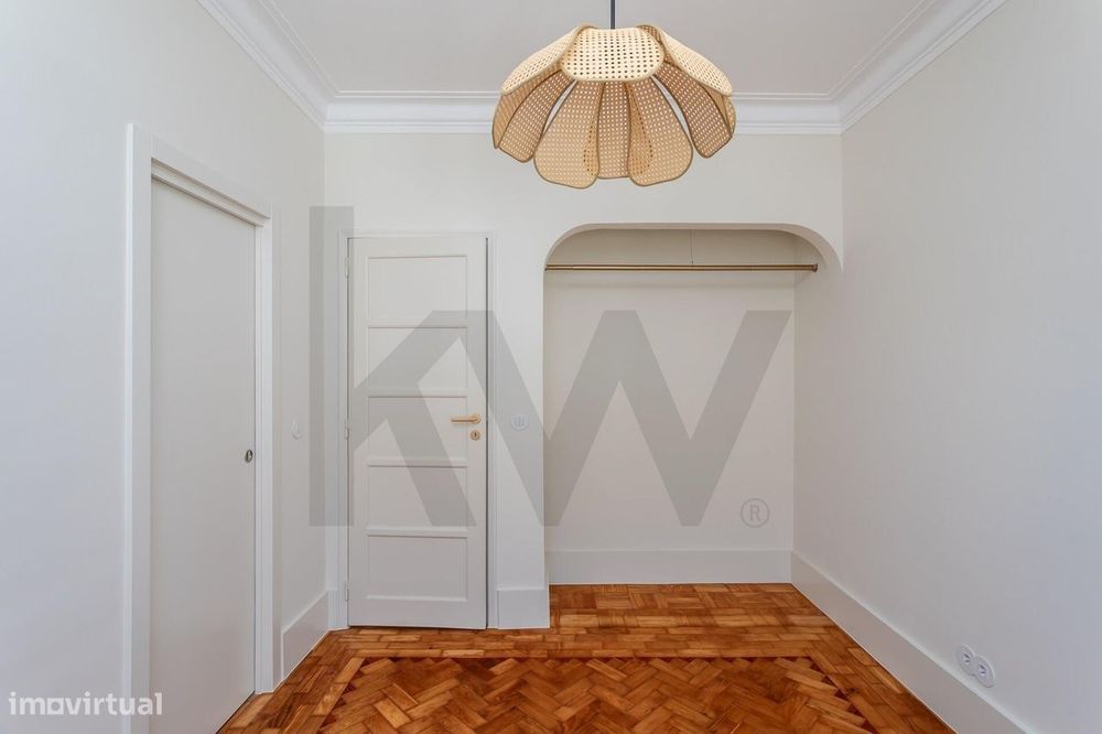 Apartamento T3 totalmente remodelado para Arrendamento | Avenida de Ro