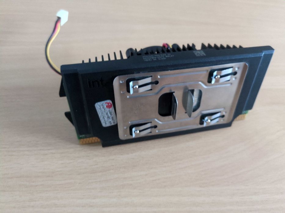 Płyta główna Asus P2B-S procesor Pentium III 450MHz 4x64MB SDRAM