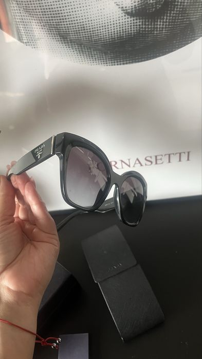 Oryginalne Okulary Przeciwsłoneczne PRADA SPR 17Z Czarne