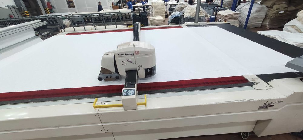 Máquina CNC corte automático de tecidos LECTRA Eclipse Vector 2500 XXL