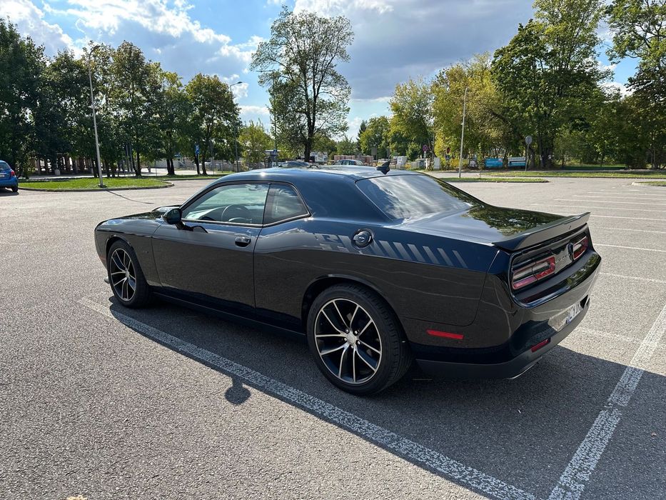 Dodge Challenger