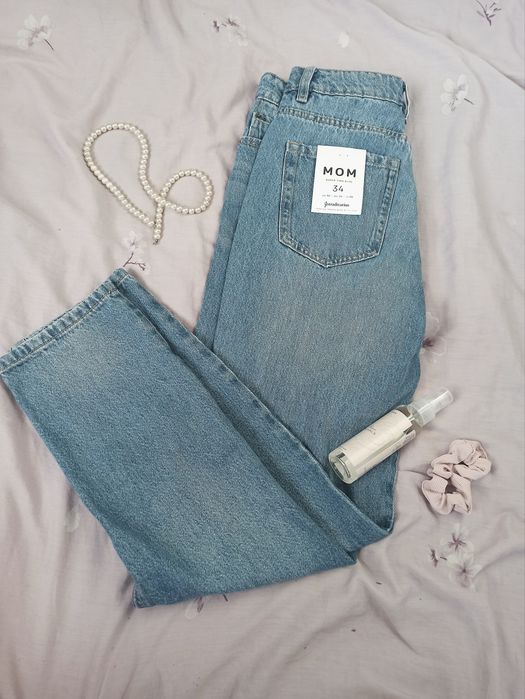 Nim jeansy jasny błękitny wysoki stan Stradivarius
