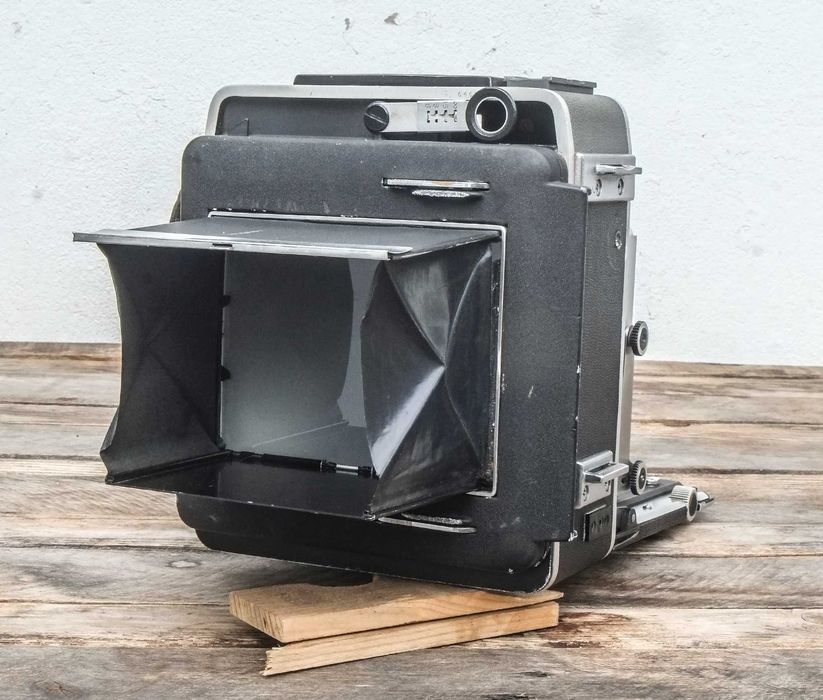 Graflex Super Speed Graphic 4x5 with Manfrotto Tripod64284290779522124