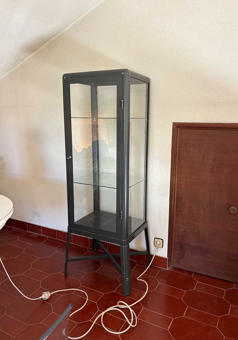 FABRIKÖR Vitrina - cinzenta - 57x150 cm COMO NOVA