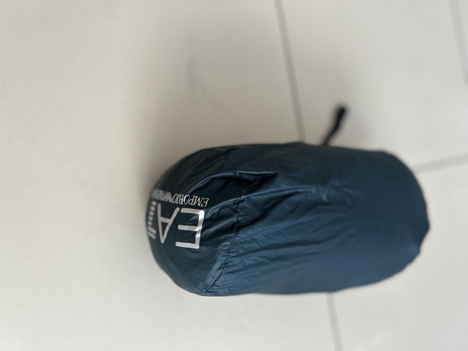 Куртка пуховик EA7 Emporio Armani.