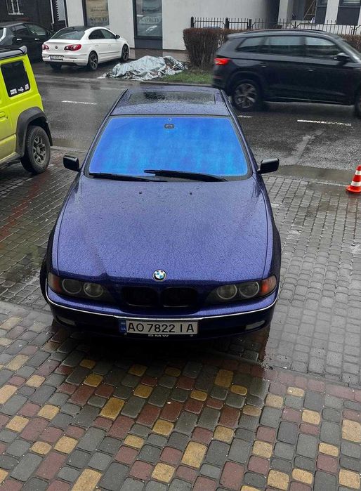 Продам БМВ  е39.