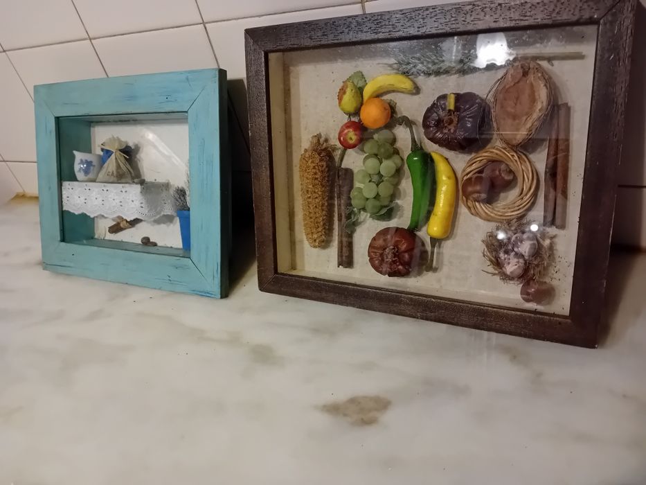 Set of 2 Decorative Frames437436676100608004