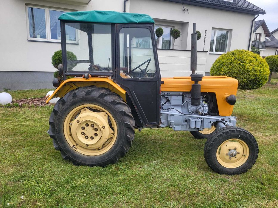 Ciagnik c330 w bardzo dobrym stanie w cenie są brony  pług  I sprezynowka