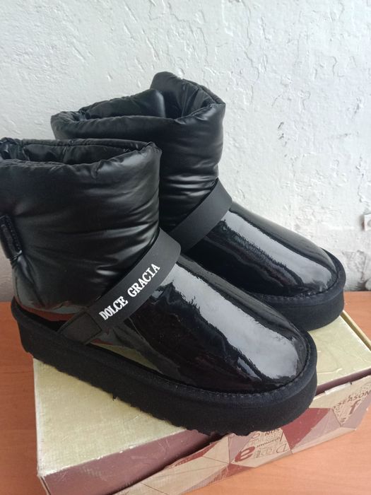 Продаю!Угги женские