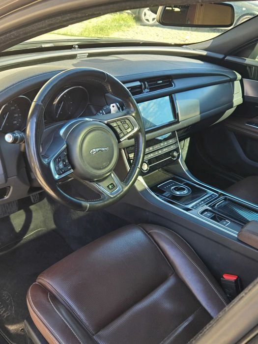Jaguar xf r-sport