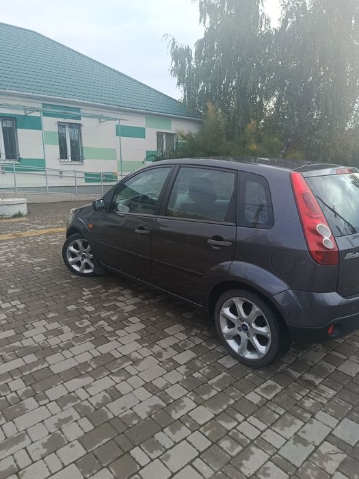 Ford fiesta 1.4 2007 рік
