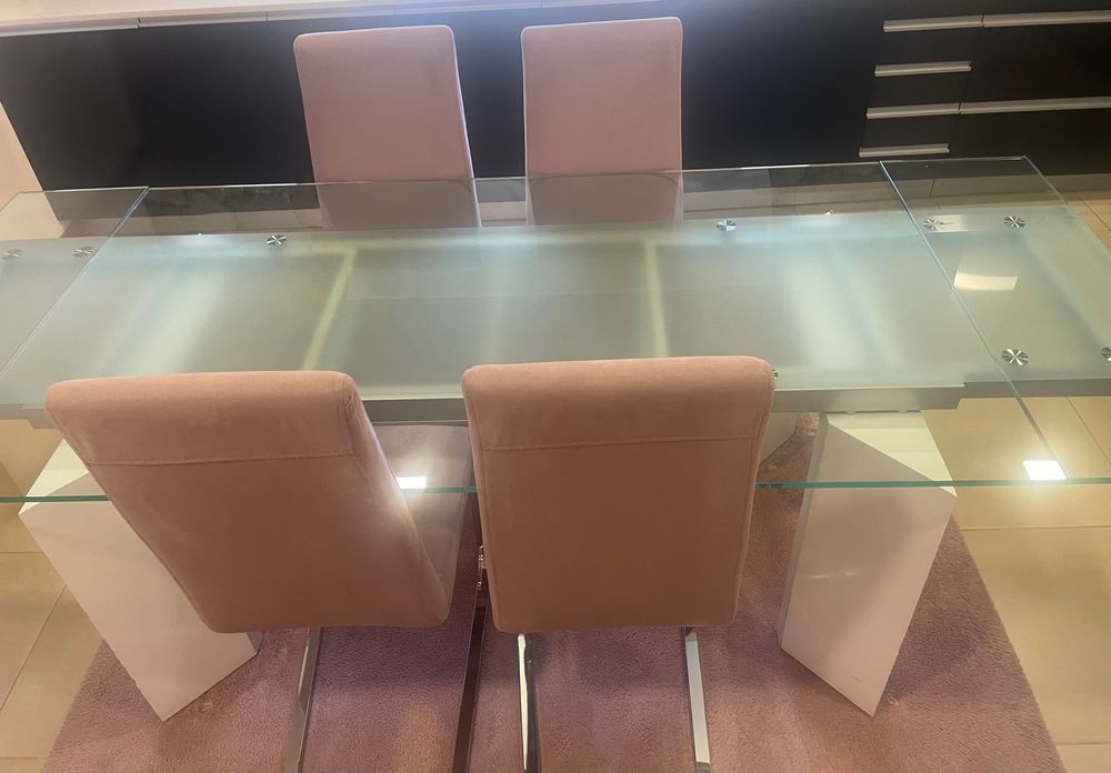 Mesa jantar extensível com 4 cadeiras