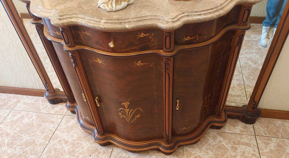 Aparador em Madeira c/ tampo Pedra e Espelho grande